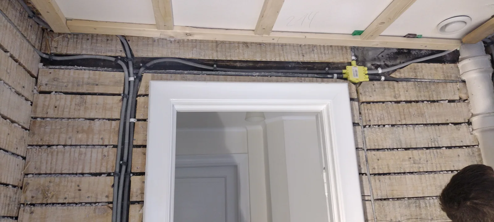 Rivning inför renovering, bild 4 av 4