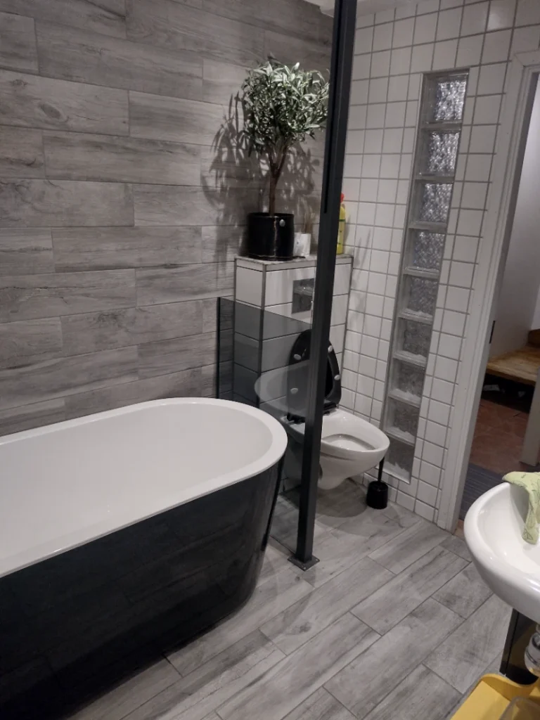 Badrumsrenovering av Robert's Hantverks Service - om oss